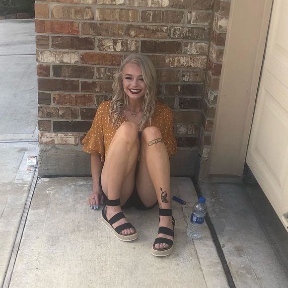 Meet your Posher, Brooklyn - Picture 1 of 1